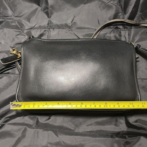 COACH Black Leather "Basic Bag" Zip Clutch Crossbody - Made in USA Vintage 70s - Picture 15 of 16